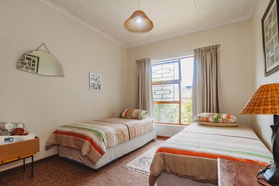 4 Bedroom Property for Sale in Denver Park Western Cape